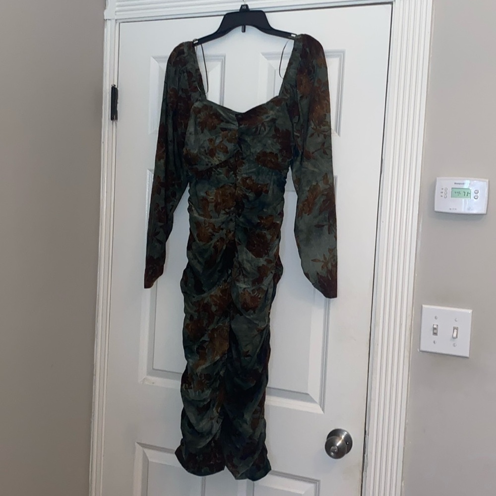 NWOT Vici Dress Medium